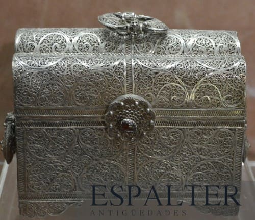 Cofre de filigrana antiguo de plata, caja de plata antigua